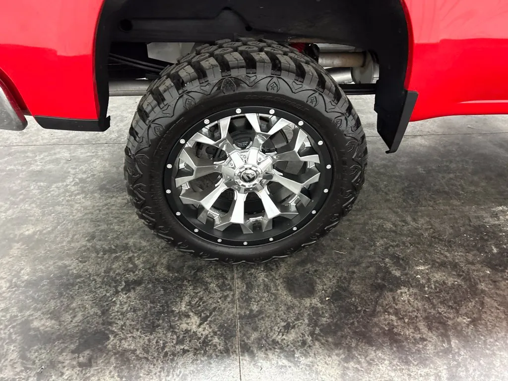 Chevrolet Silverado photo 9