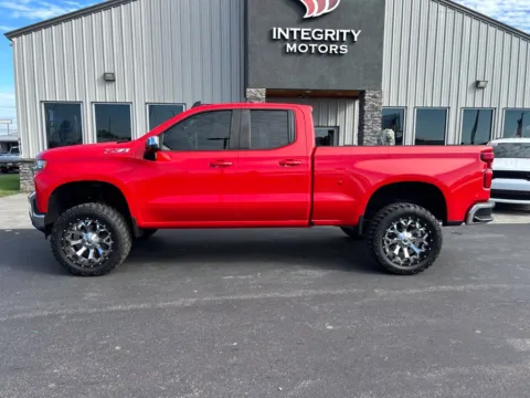 Photos of 2019 Chevrolet Silverado 1500 LT for sale in Evansville, IN at Integrity Motors Group