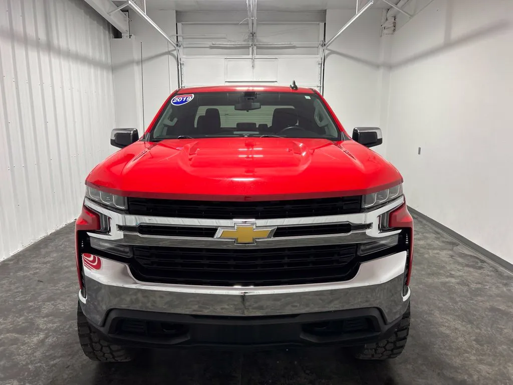 Chevrolet Silverado photo 6
