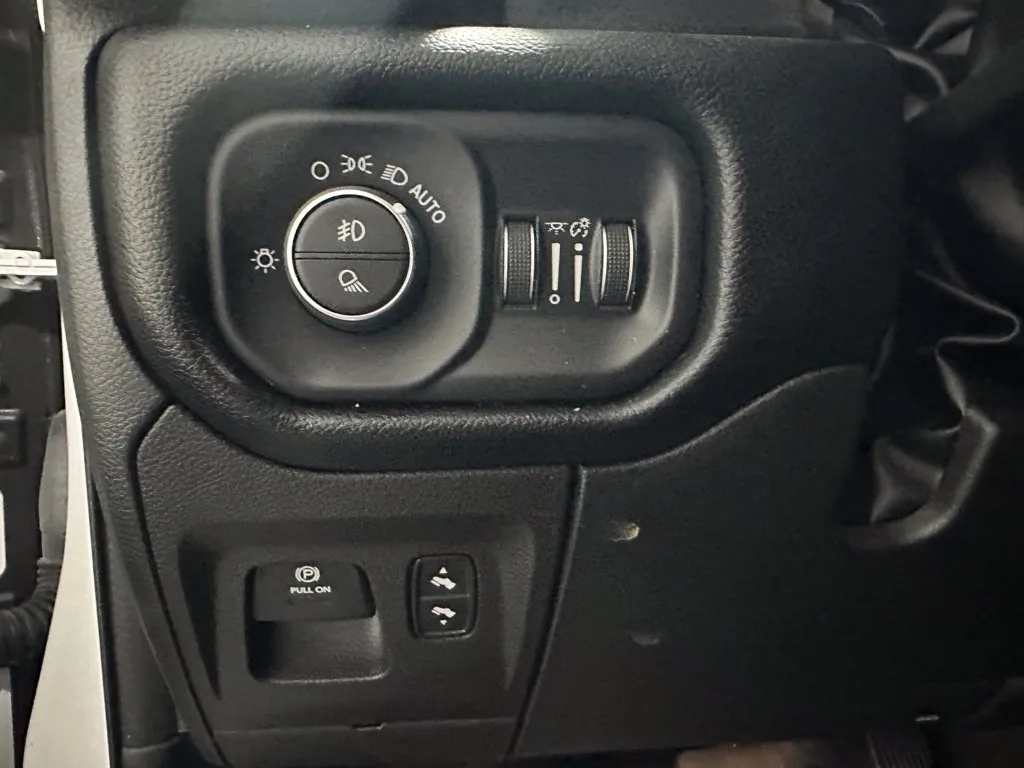 Ram 1500 photo 14