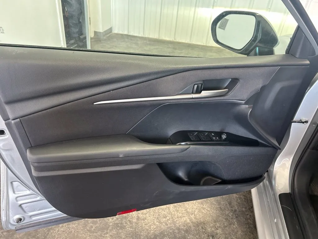 Toyota Camry photo 13