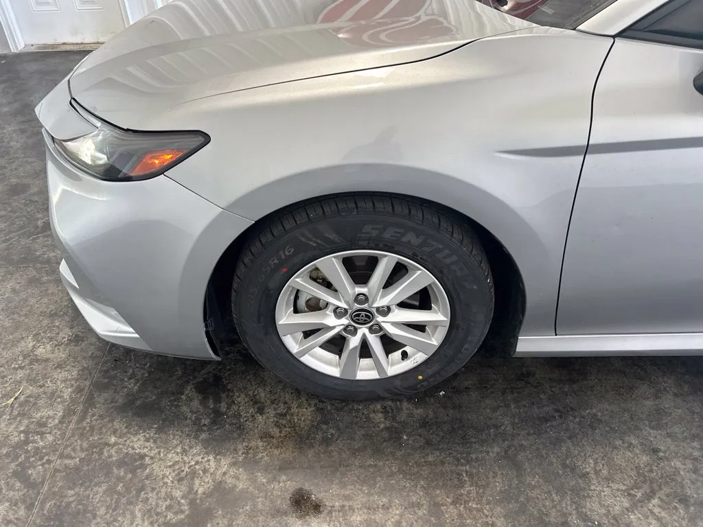 Toyota Camry photo 7