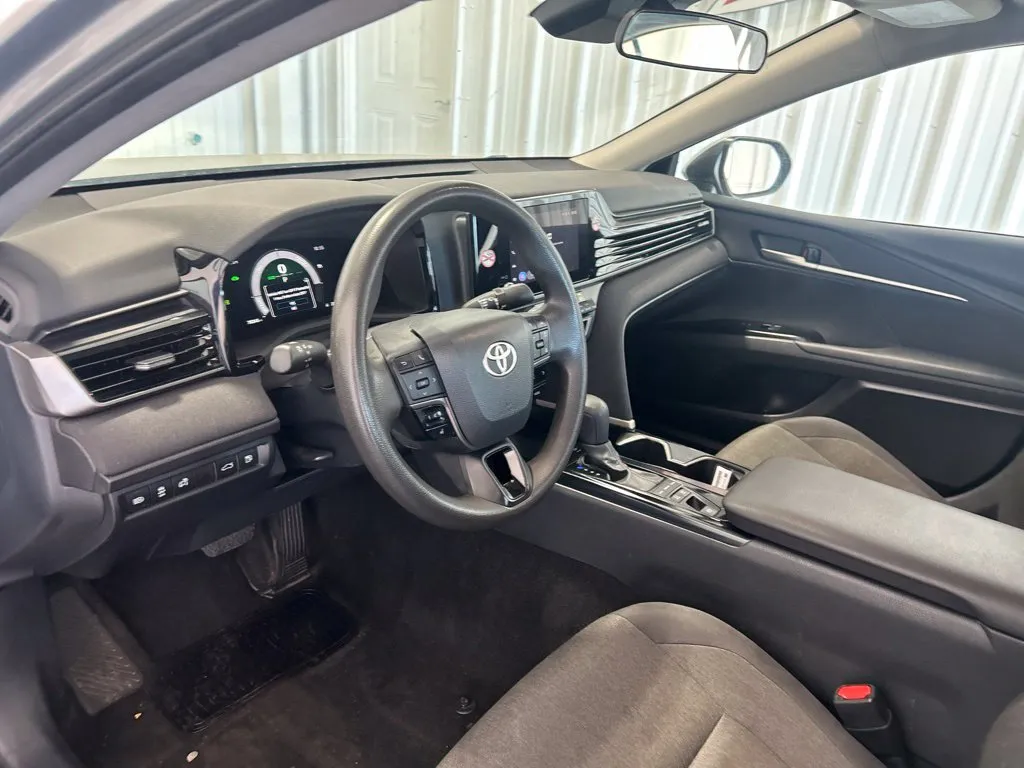 Toyota Camry photo 12