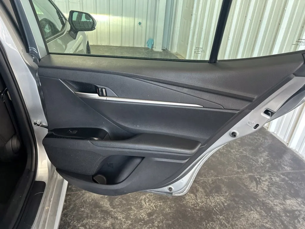 Toyota Camry photo 22