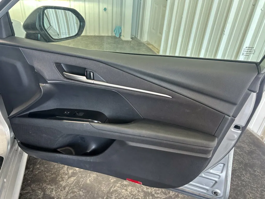 Toyota Camry photo 20