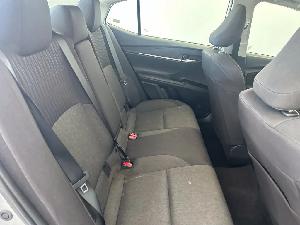 Toyota Camry photo 21