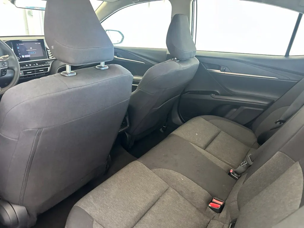 Toyota Camry photo 15