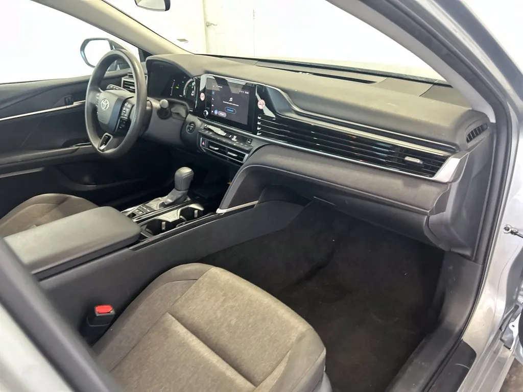 Toyota Camry photo 19