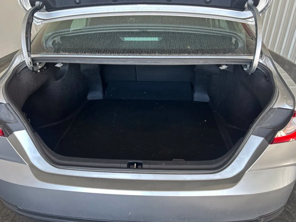 Toyota Camry photo 23
