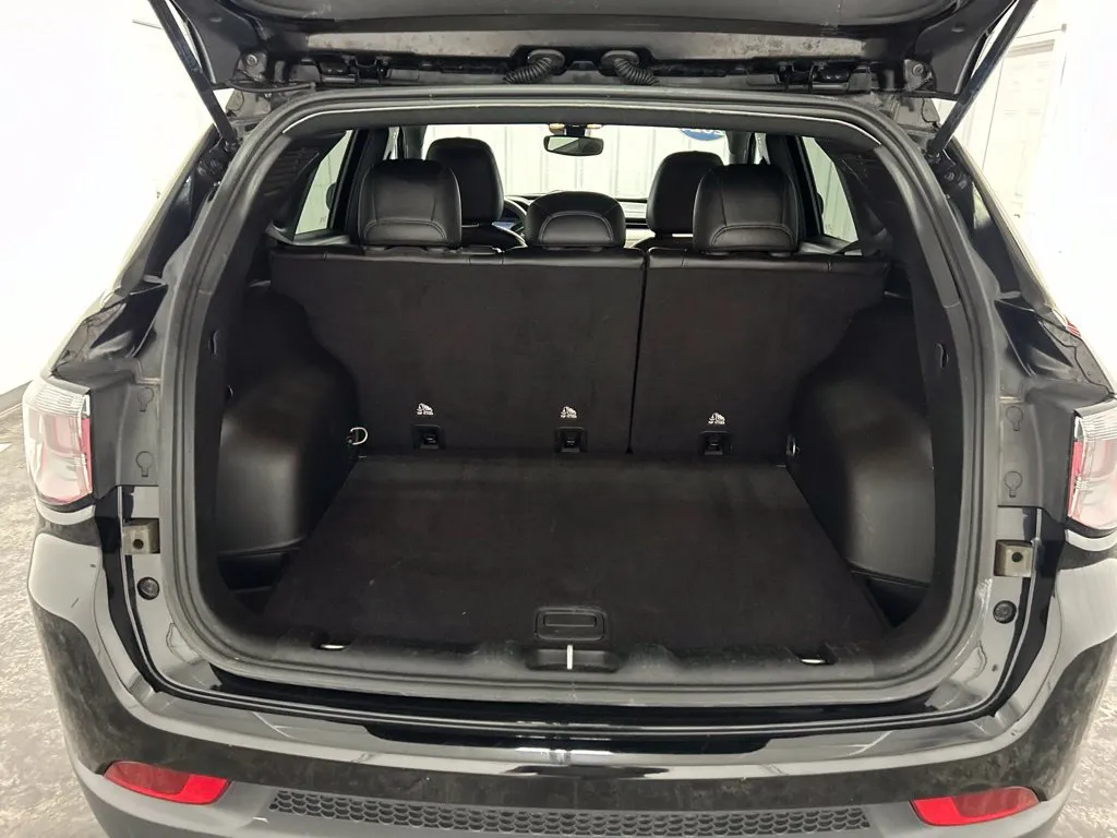 Jeep Compass photo 12