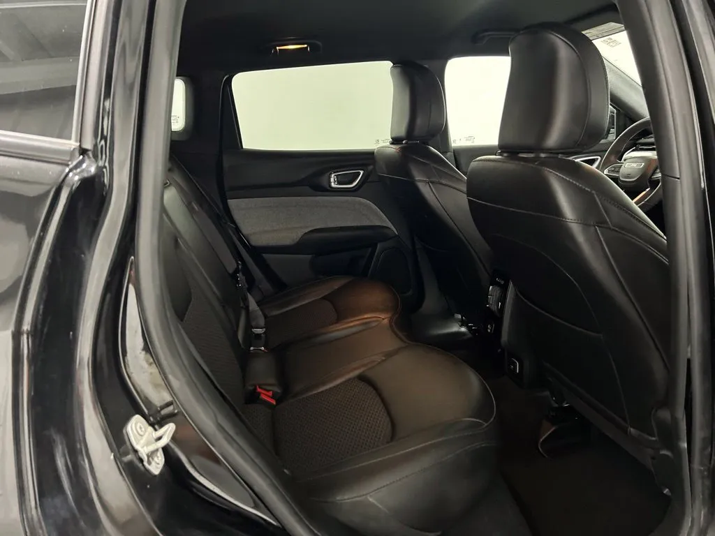 Jeep Compass photo 16