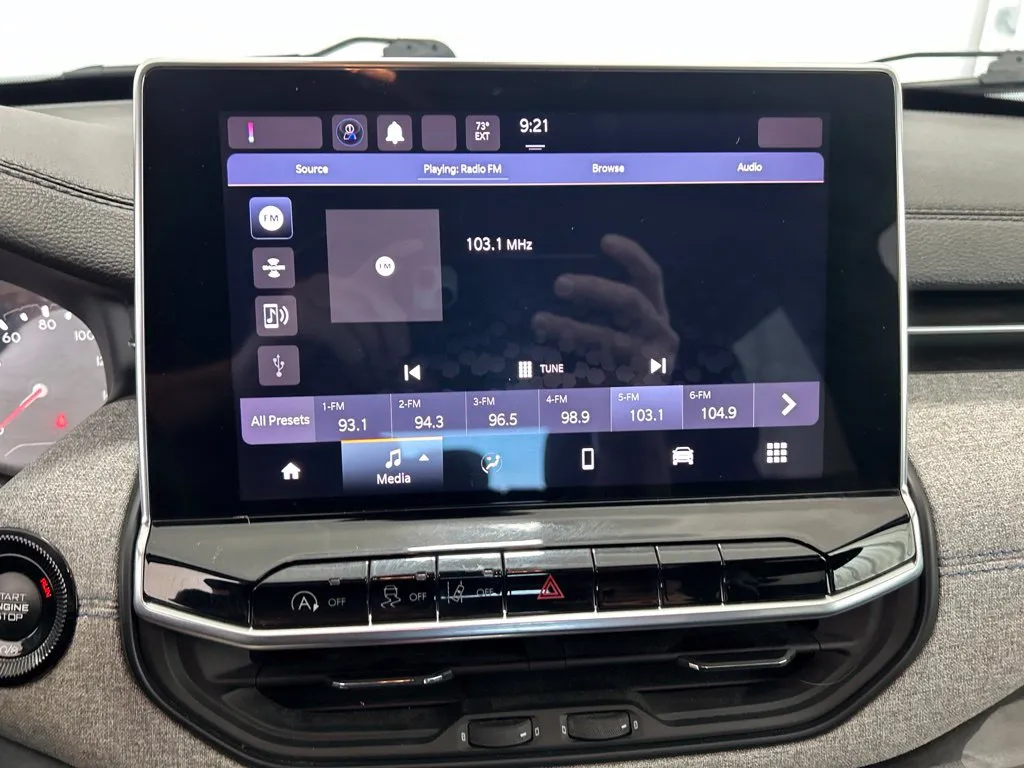 Jeep Compass photo 21
