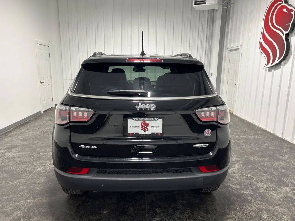 Jeep Compass photo 3