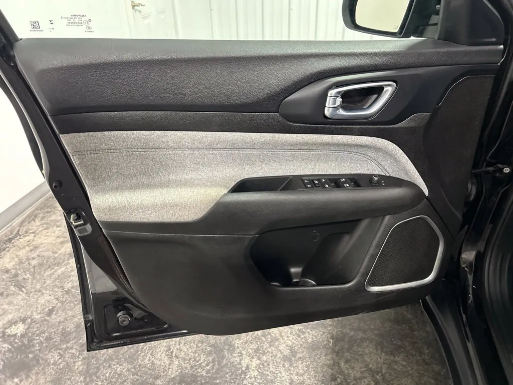Jeep Compass photo 9