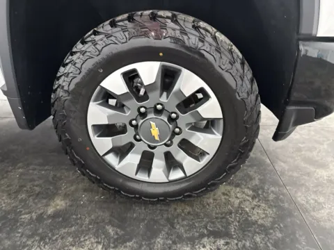 More photos of 2022 Chevrolet Silverado 2500 HD Custom at Integrity Motors Group, IN