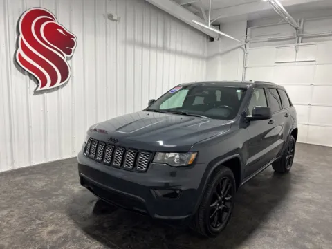 Gray 2018 Jeep Grand Cherokee Altitude for sale in Evansville, IN