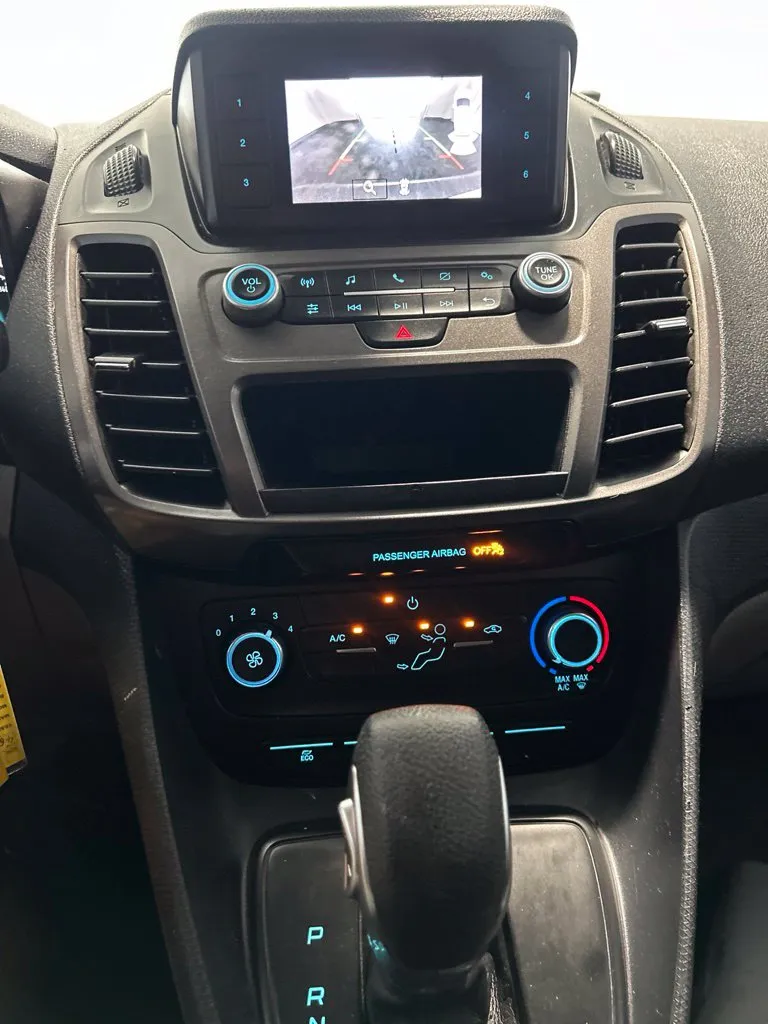 Ford Transit Connect photo 20