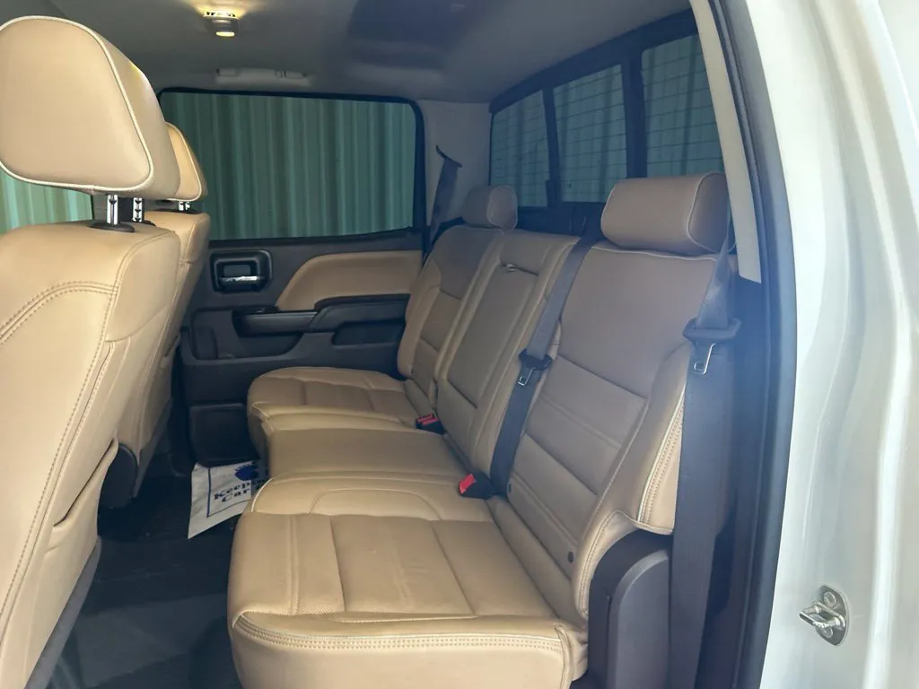 GMC Sierra photo 15