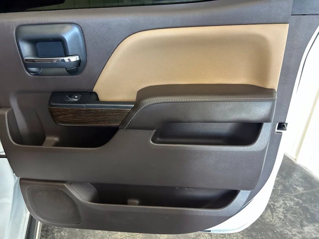 GMC Sierra photo 26
