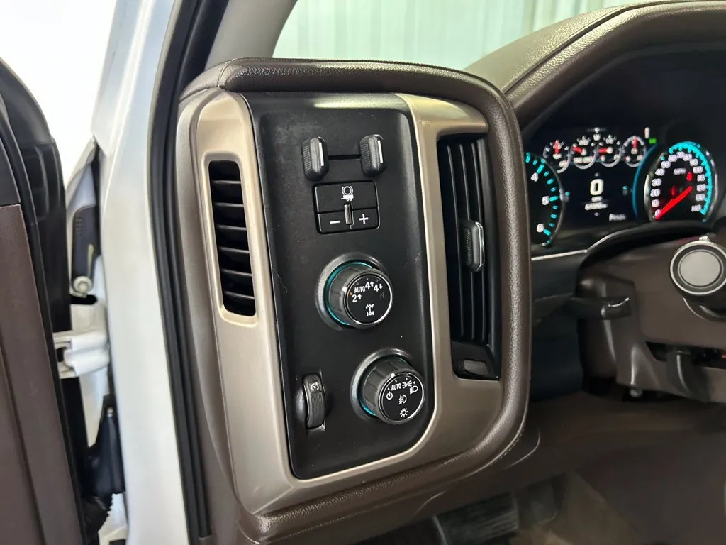 GMC Sierra photo 14