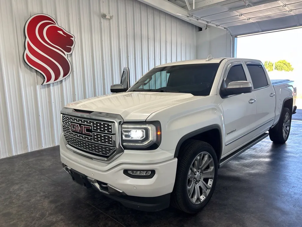 GMC Sierra photo 18