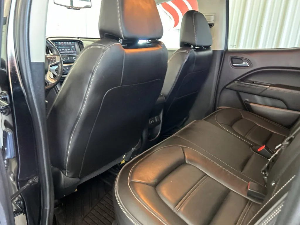 GMC Canyon photo 15