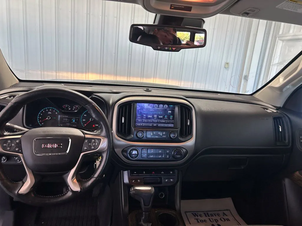 GMC Canyon photo 17