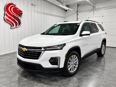 White 2023 Chevrolet Traverse LT for sale in Evansville, IN