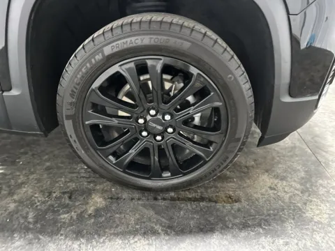 More photos of 2023 GMC Acadia SLE at Integrity Motors Group, IN