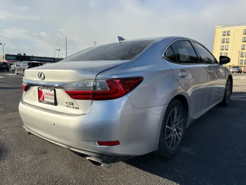 More photos of 2016 Lexus ES 350 Sedan 4D at Gateway Auto Sales, NE