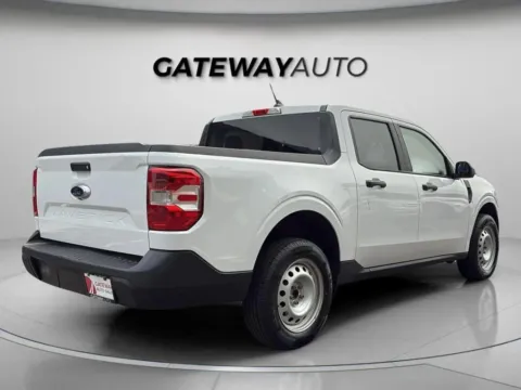 More photos of 2022 Ford Maverick XL SuperCrew Pickup 4D 4 1/2 ft at Gateway Auto Sales, NE