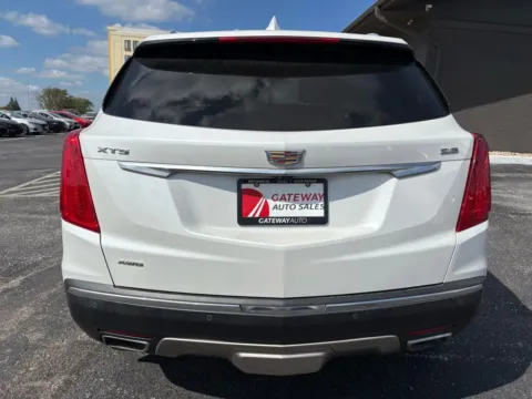 More photos of 2017 Cadillac XT5 Platinum Sport Utility 4D at Gateway Auto Sales, NE