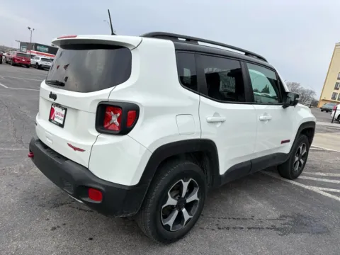 More photos of 2020 Jeep Renegade Trailhawk Sport Utility 4D at Gateway Auto Sales, NE