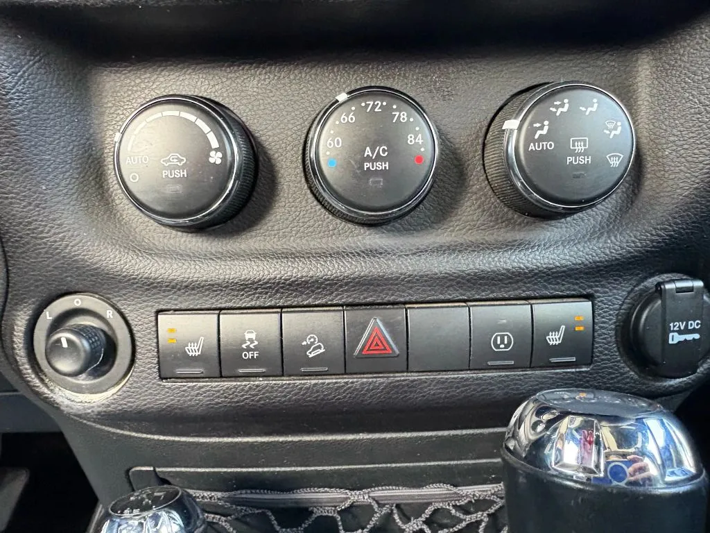 2017 Jeep Wrangler Unlimited 75th Anniversary Edition - Photo 13
