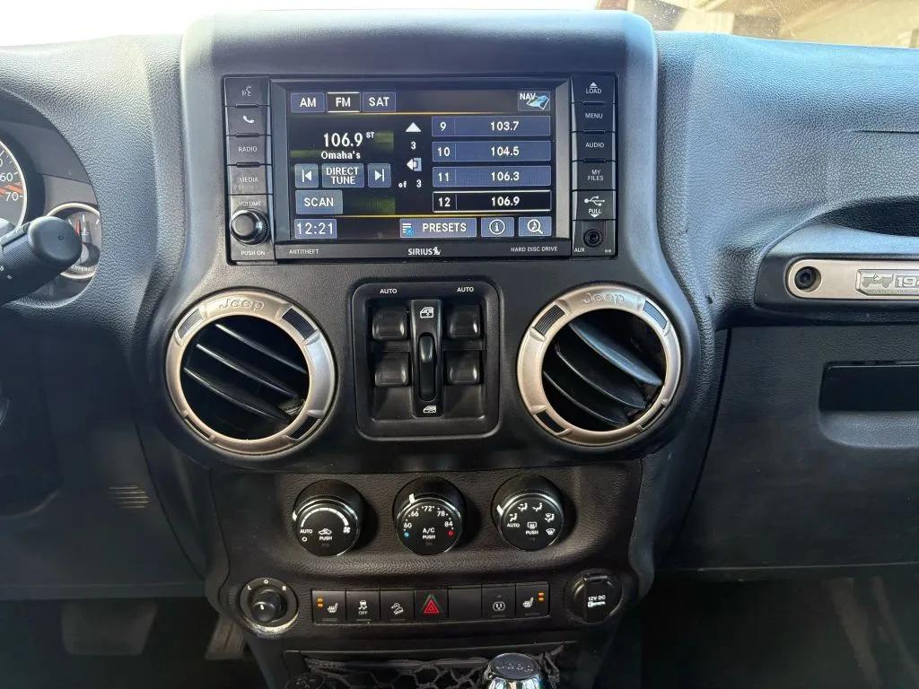 2017 Jeep Wrangler Unlimited 75th Anniversary Edition - Photo 12