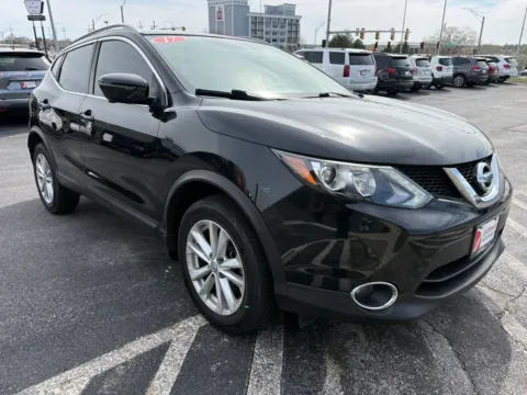 More photos of 2017 Nissan Rogue Sport SV Sport Utility 4D at Gateway Auto Sales, NE