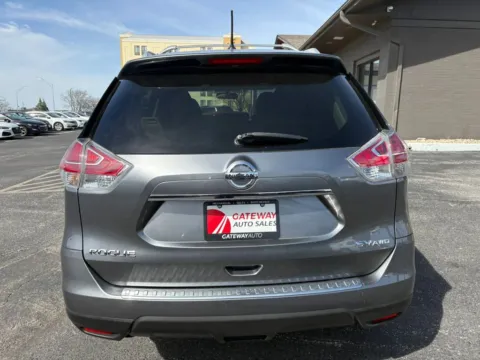 More photos of 2016 Nissan Rogue SV Sport Utility 4D at Gateway Auto Sales, NE