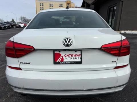 More photos of 2016 Volkswagen Passat 1.8T SE Sedan 4D at Gateway Auto Sales, NE