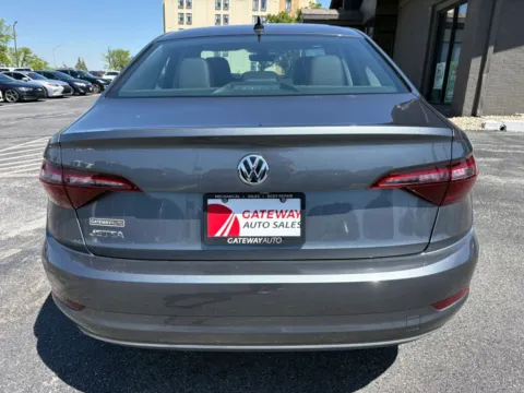 More photos of 2021 Volkswagen Jetta 1.4T SEL Sedan 4D at Gateway Auto Sales, NE
