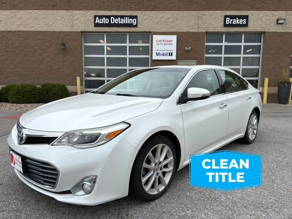White 2013 Toyota Avalon XLE Touring Sedan 4D for sale in Omaha, NE