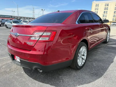 More photos of 2017 Ford Taurus Limited Sedan 4D at Gateway Auto Sales, NE