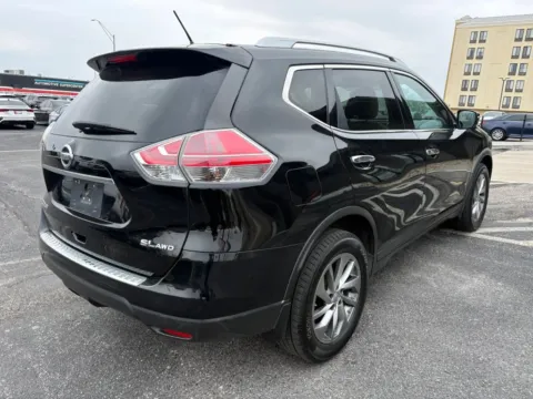 More photos of 2014 Nissan Rogue SL Sport Utility 4D at Gateway Auto Sales, NE