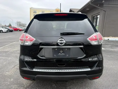 More photos of 2014 Nissan Rogue SL Sport Utility 4D at Gateway Auto Sales, NE