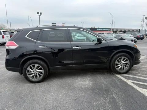More photos of 2014 Nissan Rogue SL Sport Utility 4D at Gateway Auto Sales, NE
