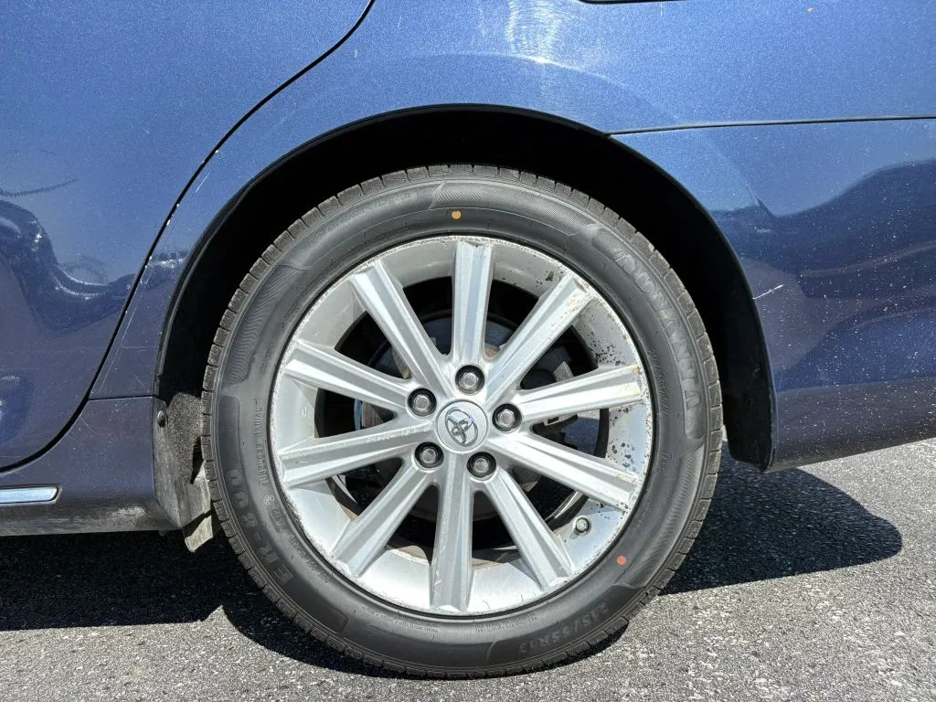 Toyota Camry photo 23