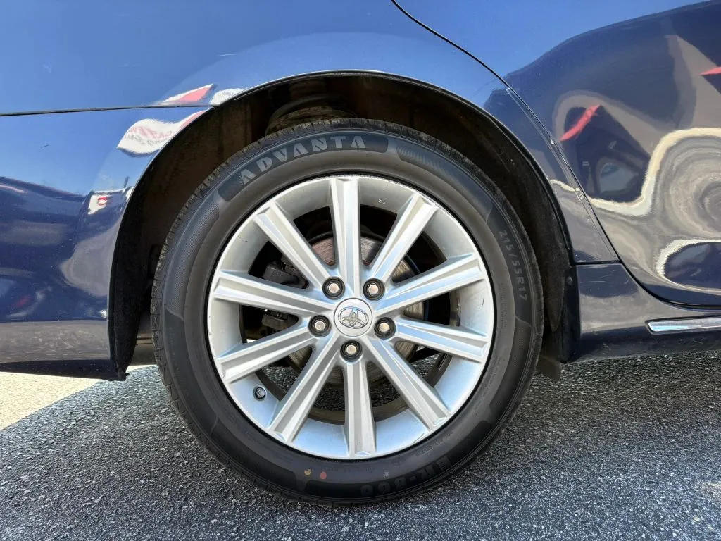 Toyota Camry photo 20