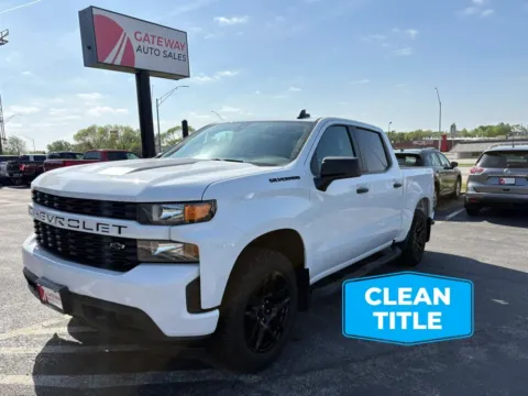White 2022 Chevrolet Silverado 1500 Limited Crew Cab Custom Pickup 4D 5 3/4 ft for sale in Omaha, NE