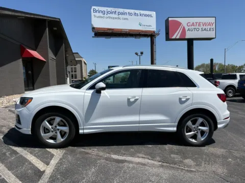 Photos of 2020 Audi Q3 Premium Sport Utility 4D for sale in Omaha, NE at Gateway Auto Sales