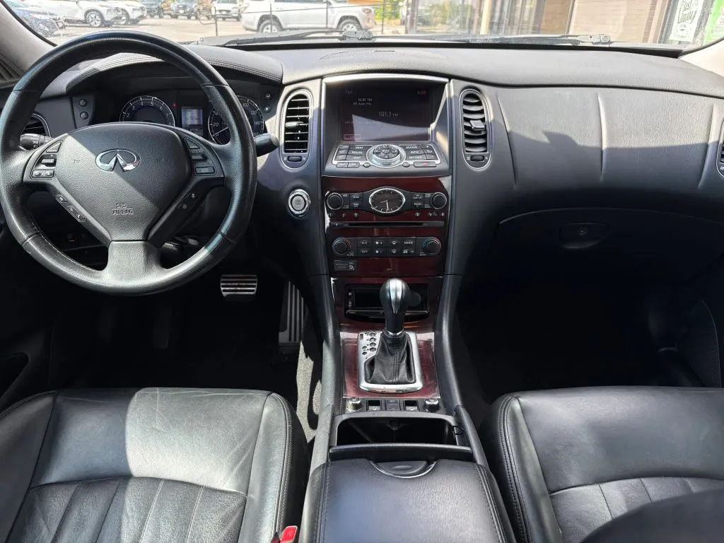 Infiniti QX50 photo 11