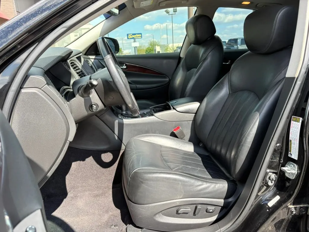 Infiniti QX50 photo 18